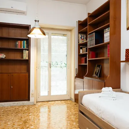 La Casa Dell'artista * روما