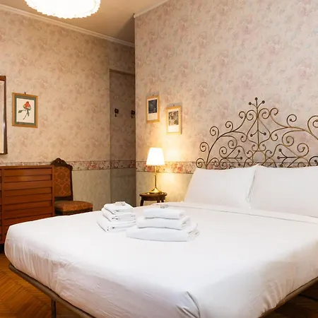 La Casa Dell'artista Apartment *